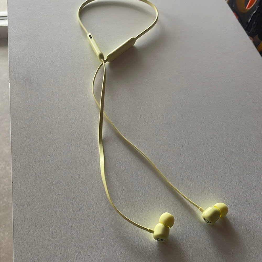 Beats Bluetooth Earbuds